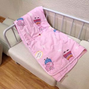 Chăn đũi bốn mùa họa tiết xinh xắn cho bé