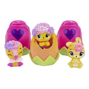 Trứng nở Hatchimals hoa hồng